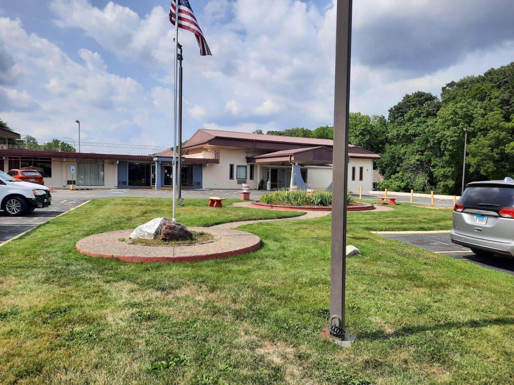 Americas Best Value Inn Moline Kültér fotó